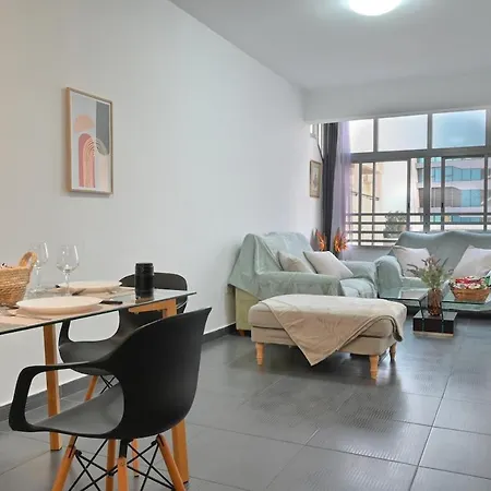 Cozy 2bd 100gb Tourist Area 50m From Sea Apartament *