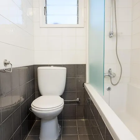 Cozy 2bd 100gb Tourist Area 50m From Sea Apartament *