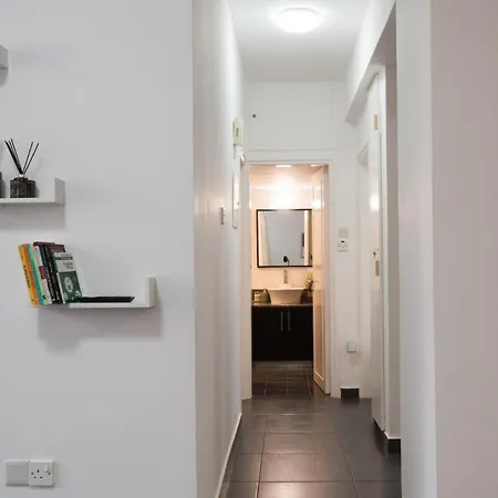 Cozy 2bd 100gb Tourist Area 50m From Sea Apartament