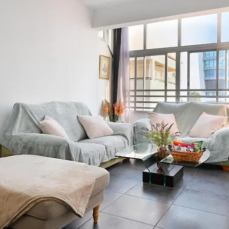 Cozy 2bd 100gb Tourist Area 50m From Sea Apartament