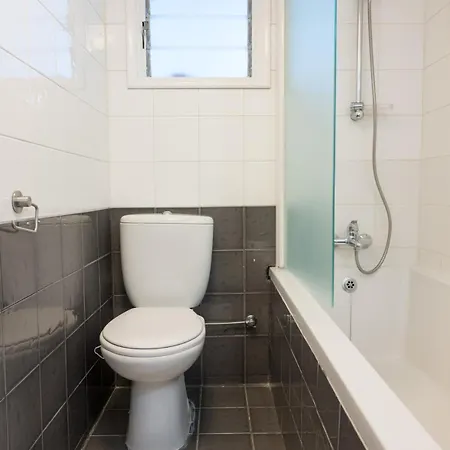 Cozy 2bd 100gb Tourist Area 50m From Sea Apartament *